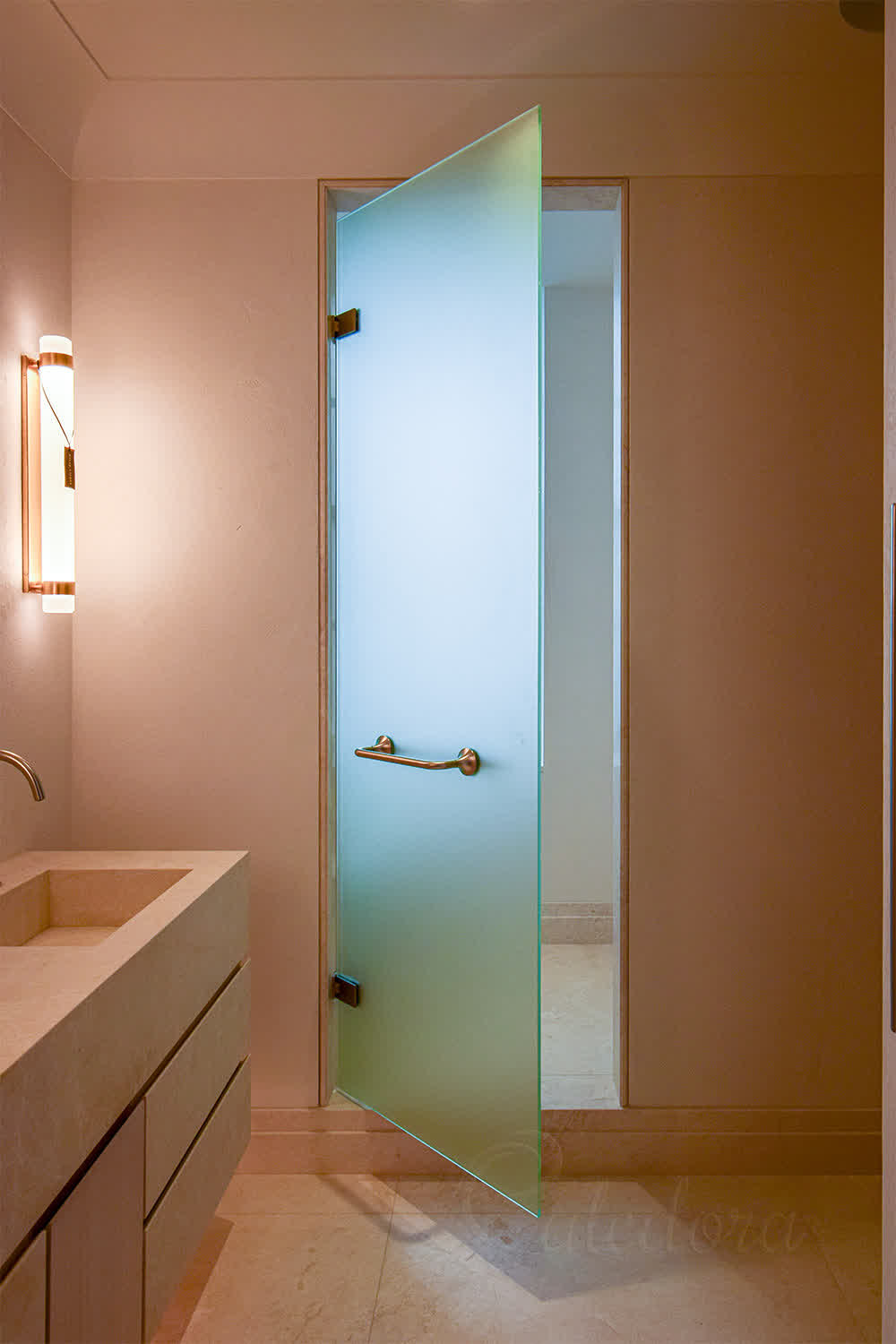 Hinged shower door with traditional opening
